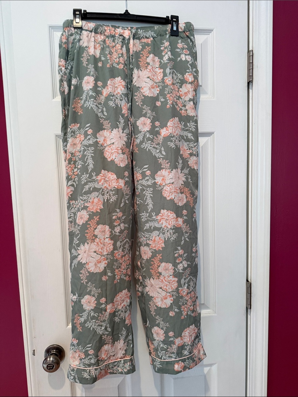 cupcakes & cashmere Floral Wide-Leg Loungewear Pants in Sage Green & Blush